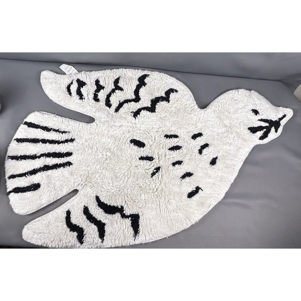 Anthropologie Bath Rug Frannie Shaped White Peace Dove
